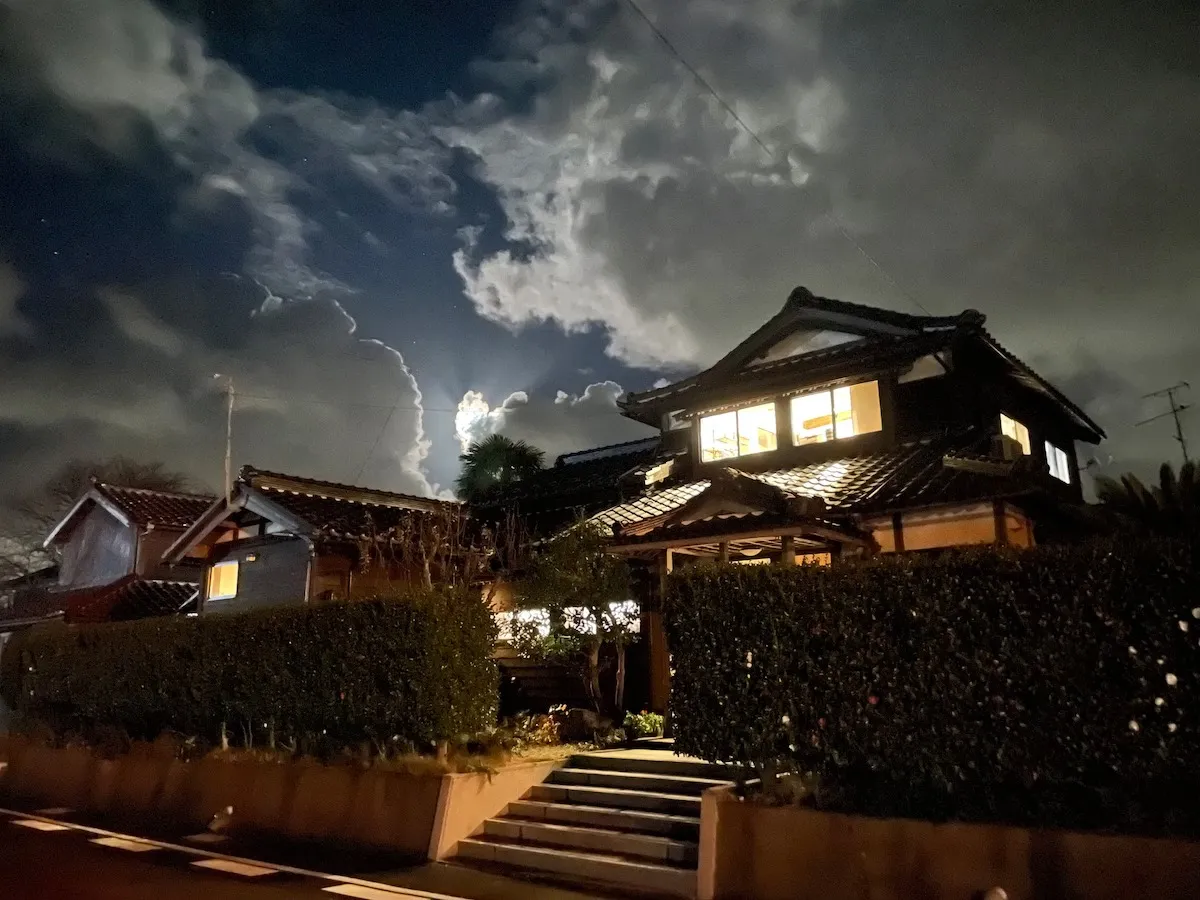 黒崎BASE